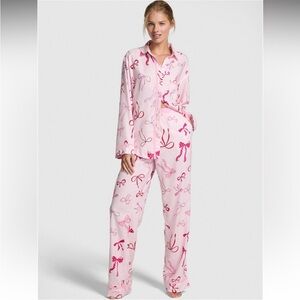 Victoria’s Secret Flannel Bow Pajamas NEW